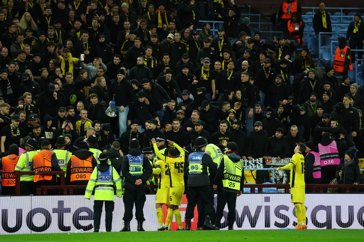 Donyell Malen Hit By Missile In Aston Villa Match