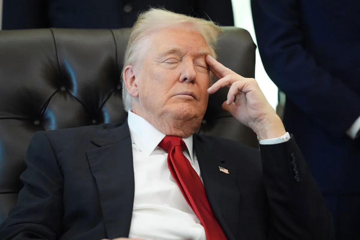 Trump 'Dozy Don' Again After Appearing to Doze During Dr Oz Speech
