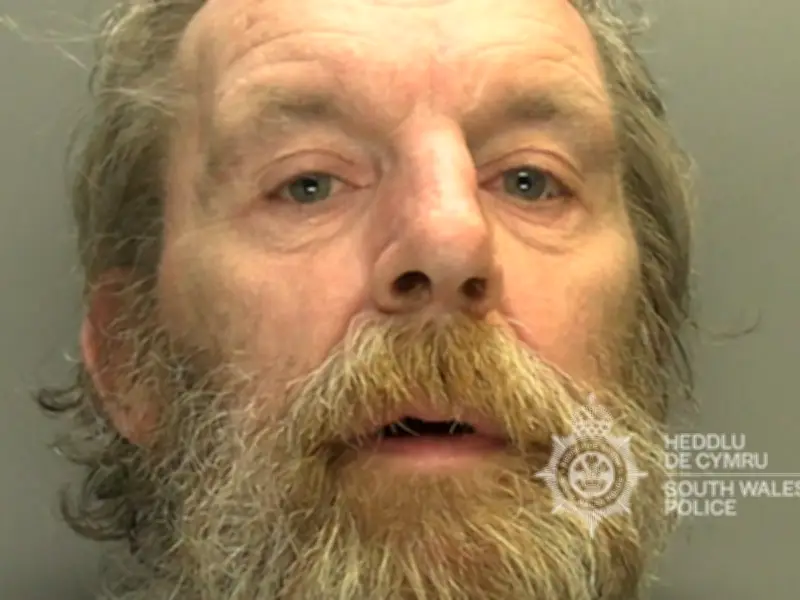 Drink-Driver Nearly Four Times Limit Injures Two Police Officers