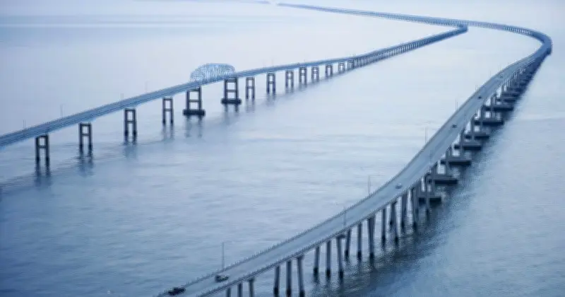 Drivers Fear 17-Mile Chesapeake Bay Bridge-Tunnel, Pay £30 for Crossing Service