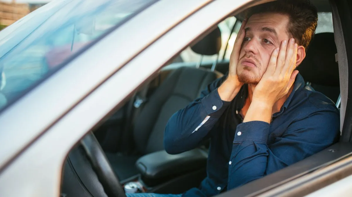 Drivers Face £1,000 Fine for Using Phone at Traffic Lights
