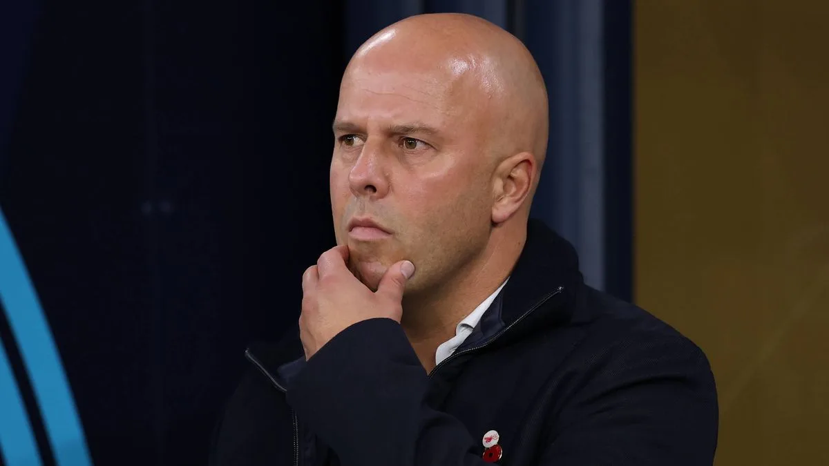 Dutch Media Slam Liverpool for Slot Sacking, Blame Players
