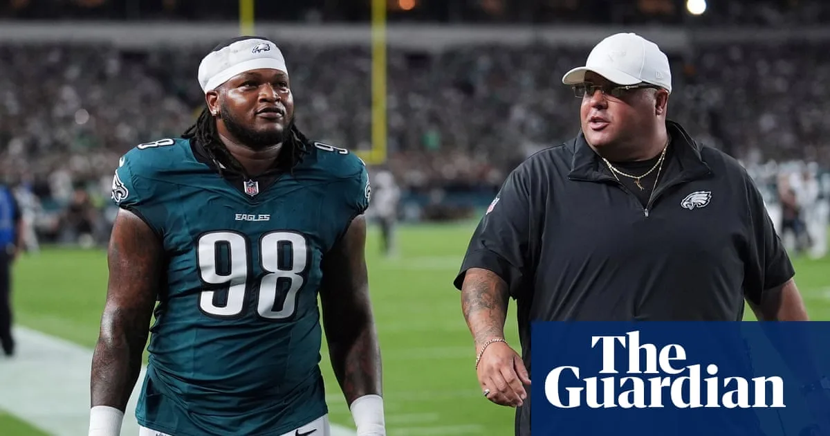 Eagles Edge Cowboys as Carter Ejected for Spitting on Prescott
