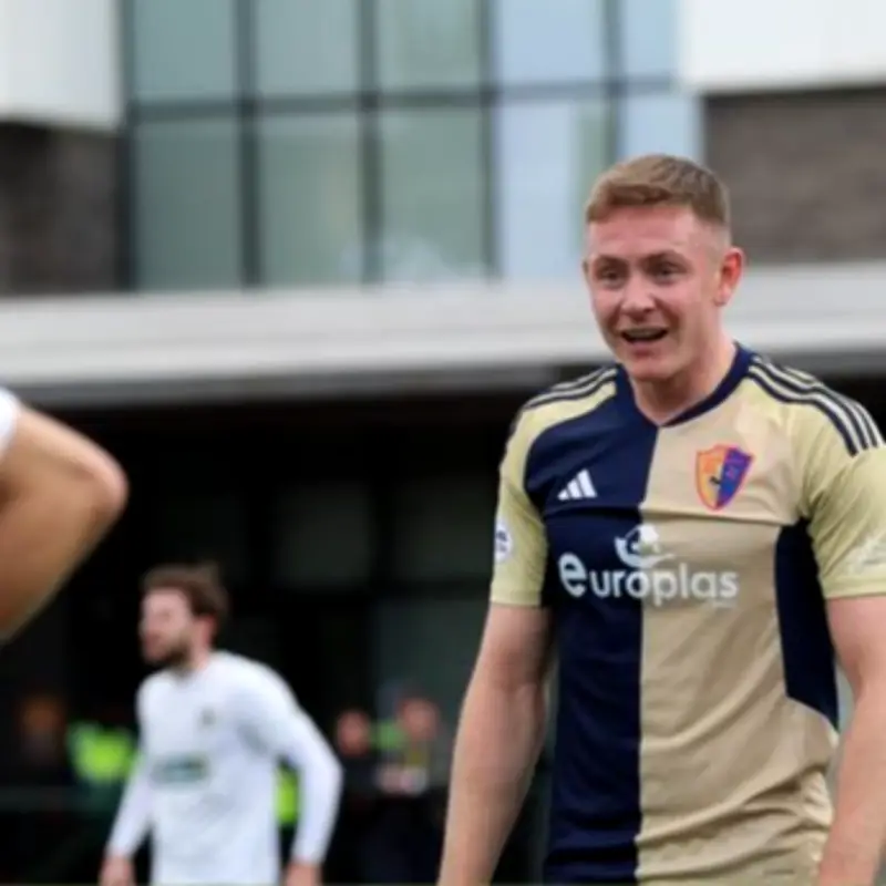 East Kilbride keep striker Cami Elliott despite Championship interest