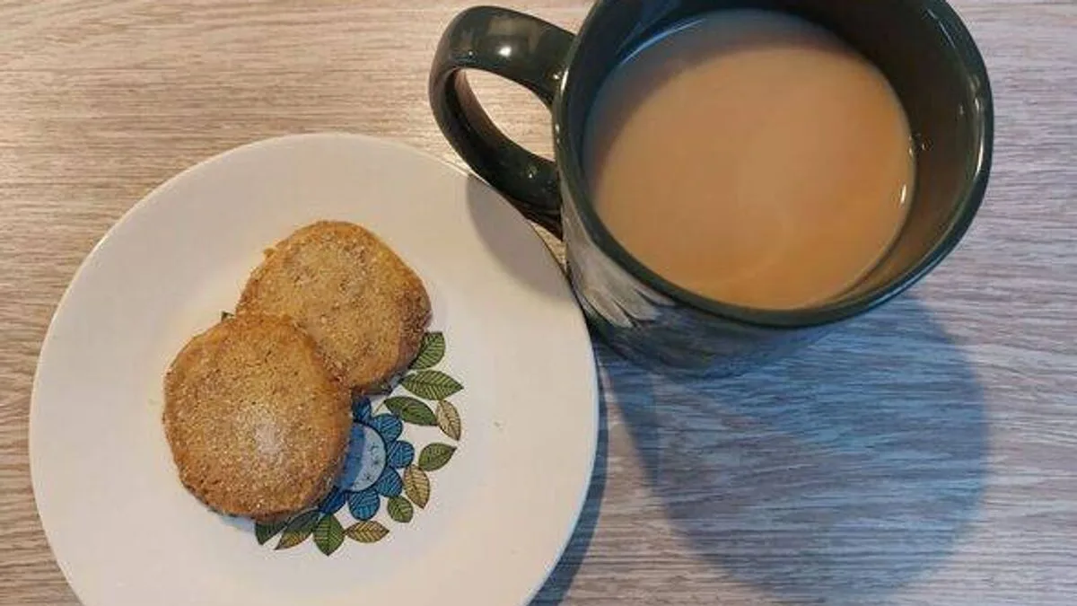 Easy 4-Ingredient Ginger Shortbread Recipe Bakes in 16 Minutes