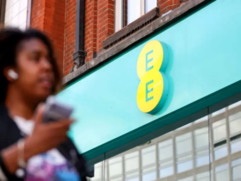 EE Mobile Customers Warned About £4.27 Payment Reminder Scam