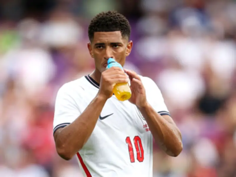 England beat Costa Rica 3-0 in World Cup warm-up despite storm delay