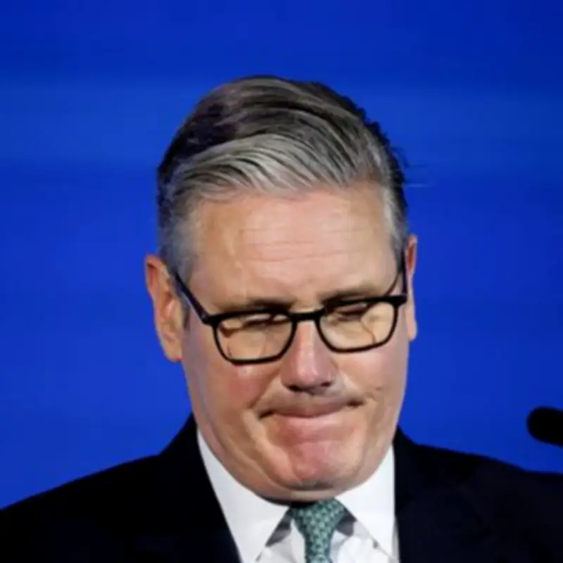 England Fans Chant Anti-Starmer Song at World Cup Warm-Up