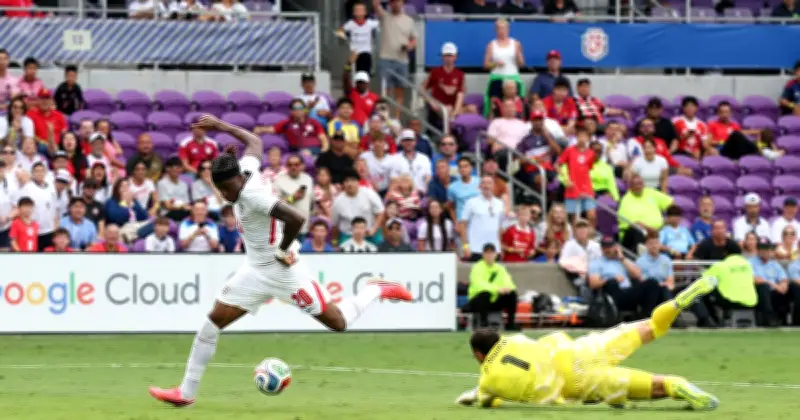 England fans chant 'Keir Starmer's a w*****' during World Cup warm-up