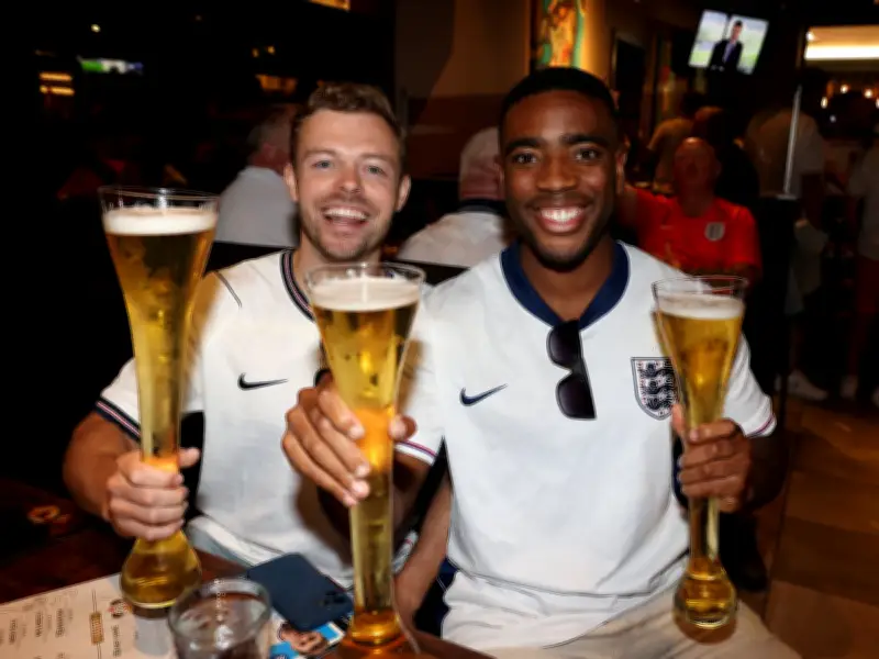 England Fans Party in New Jersey Ahead of Panama Match, Already Through to Knockouts