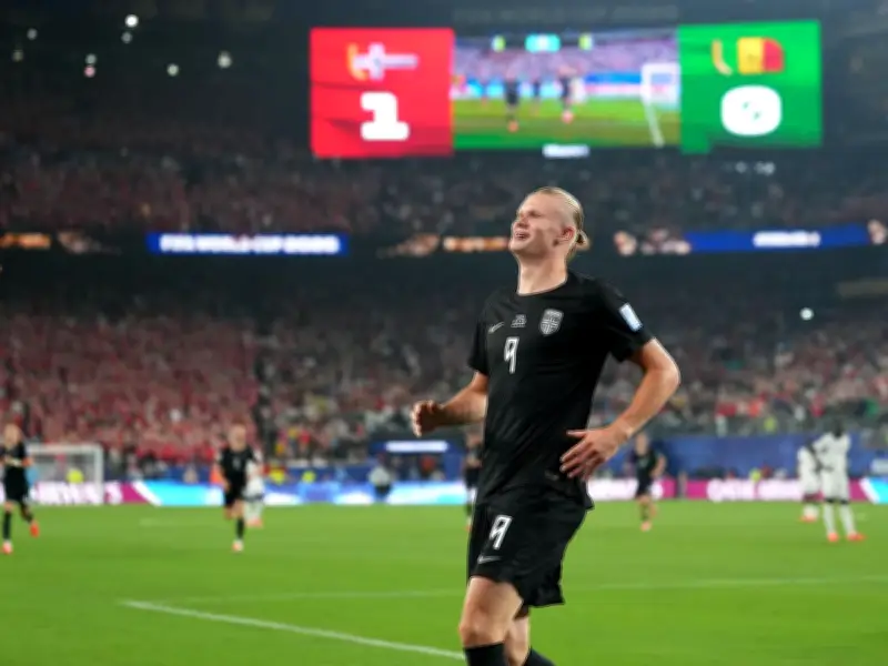 Erling Haaland Fires Norway to World Cup Knockouts with Brace Against Senegal