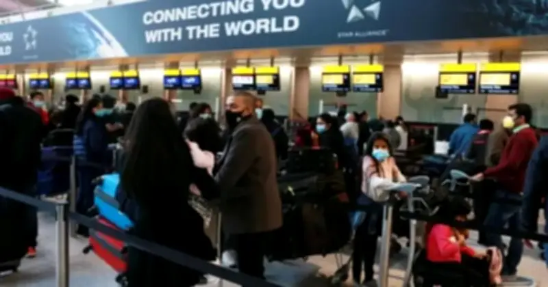 EU airport chief warns of holiday travel chaos over new border system delays