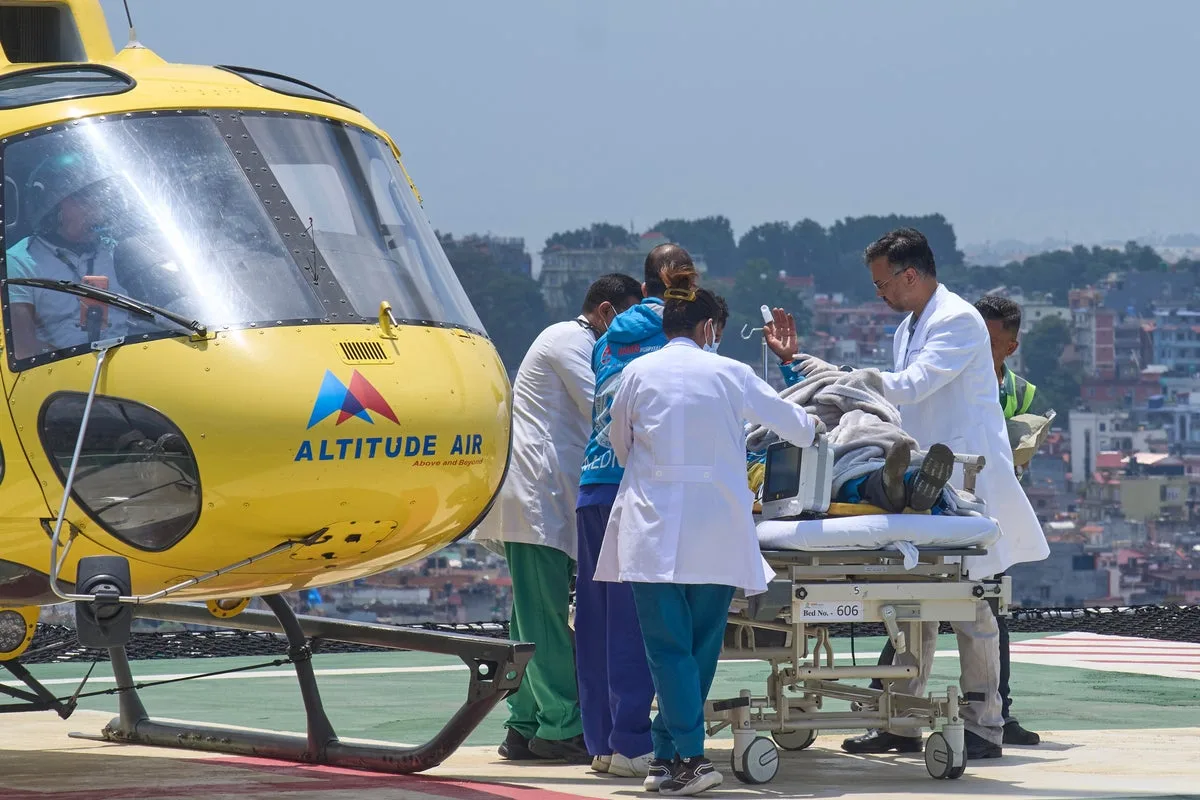 Everest Guide Rescued After Week Stranded Without Food Or Oxygen