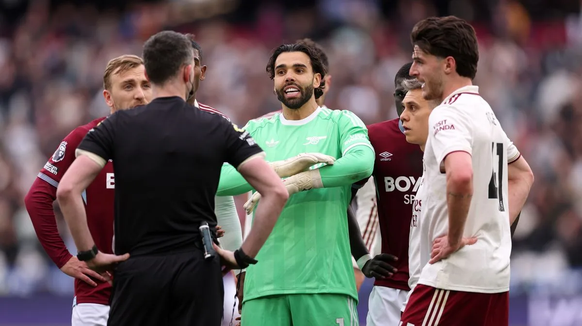 Ex-Premier League Ref Demands Rule Change After Arsenal VAR Incident