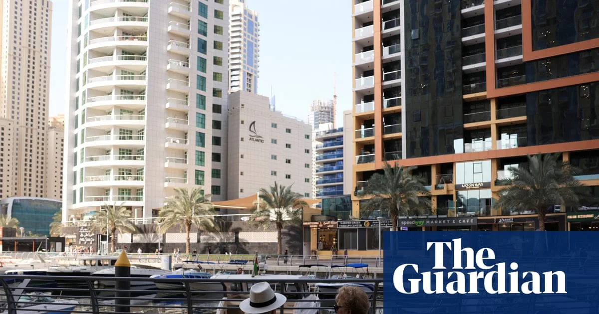 British Expats in Dubai Divided Over Safety Fears Amid Iran Conflict