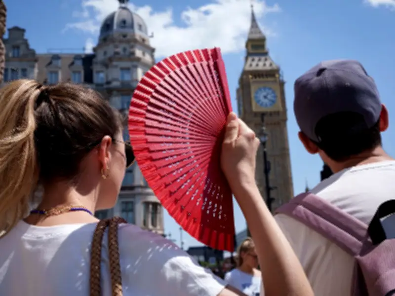 Expert Shares Morning Hack to Survive UK Heatwave as Temperatures Soar