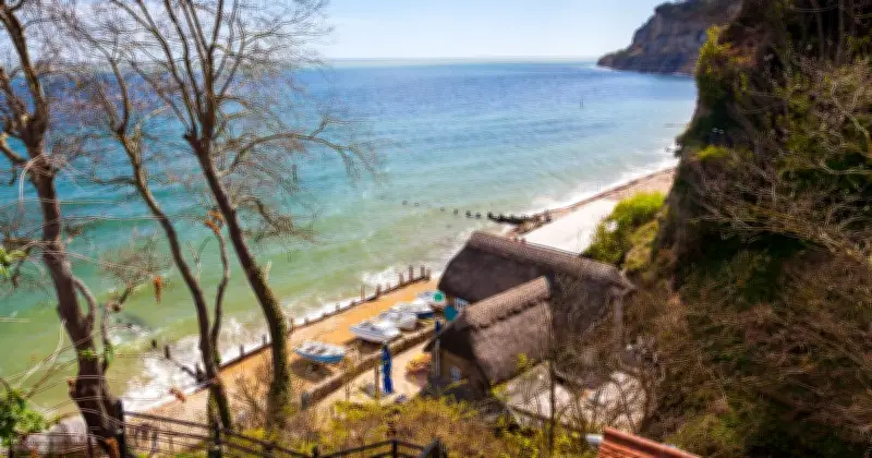 'Fairytale' UK Seaside Town Shanklin Described as 'Like a Postcard'
