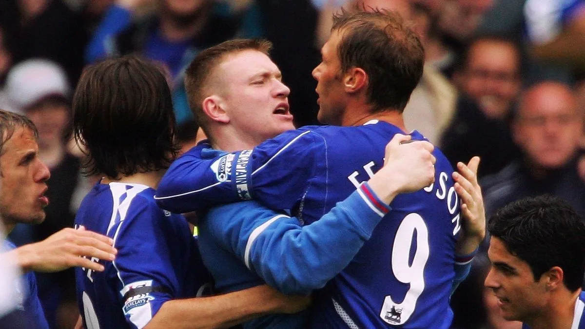 Fans' Emotional Tribute to Duncan Ferguson at Goodison Park