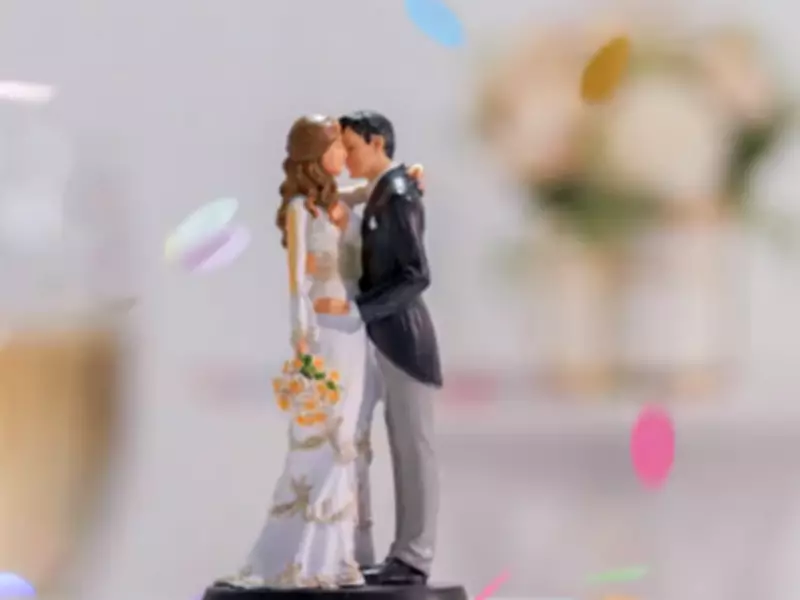 Fans Urge Channel 4 to Revive 'Prime British TV' Wedding Show