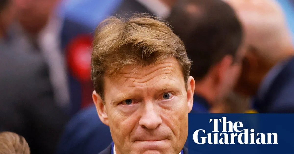 Tice Defends Burqa Debate After Reform UK Chair Quits