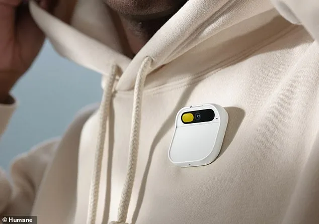 AI Pin: Wearable Device Projects Phone onto Palm, Costs $699