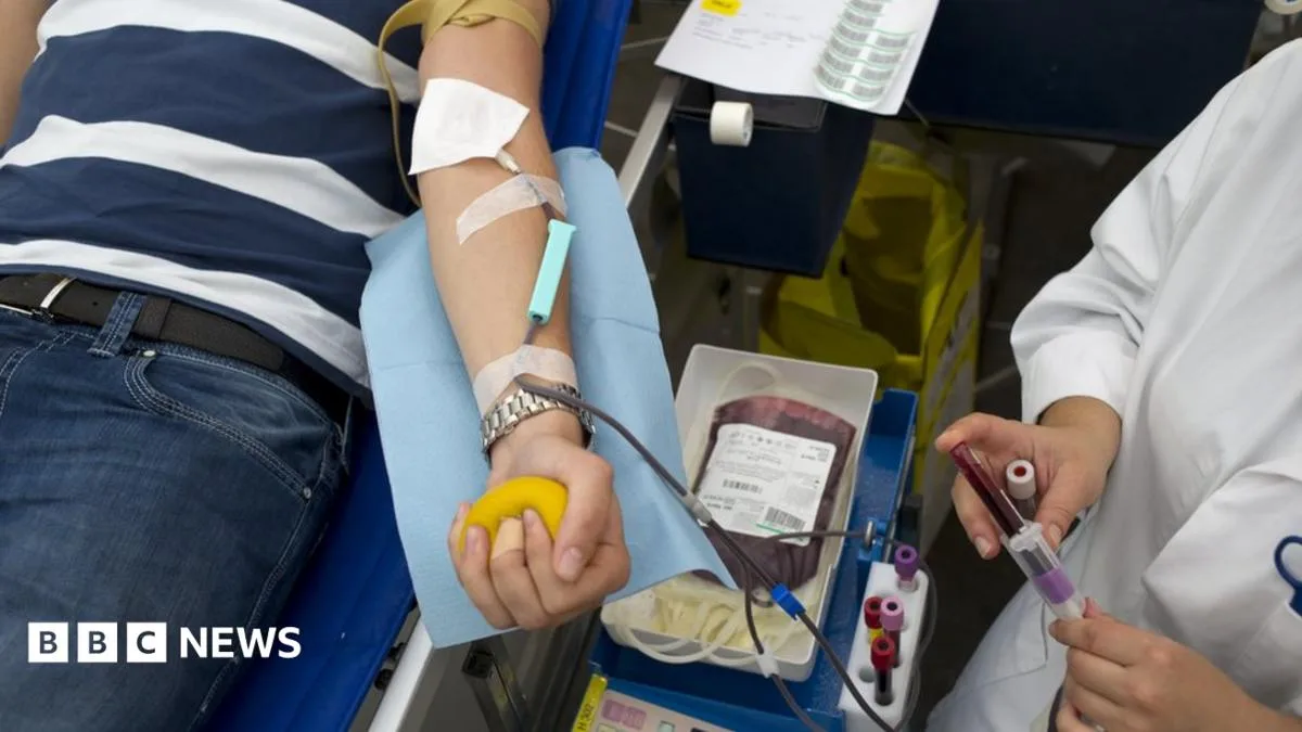 US FDA Partially Lifts Gay Men Blood Donation Ban