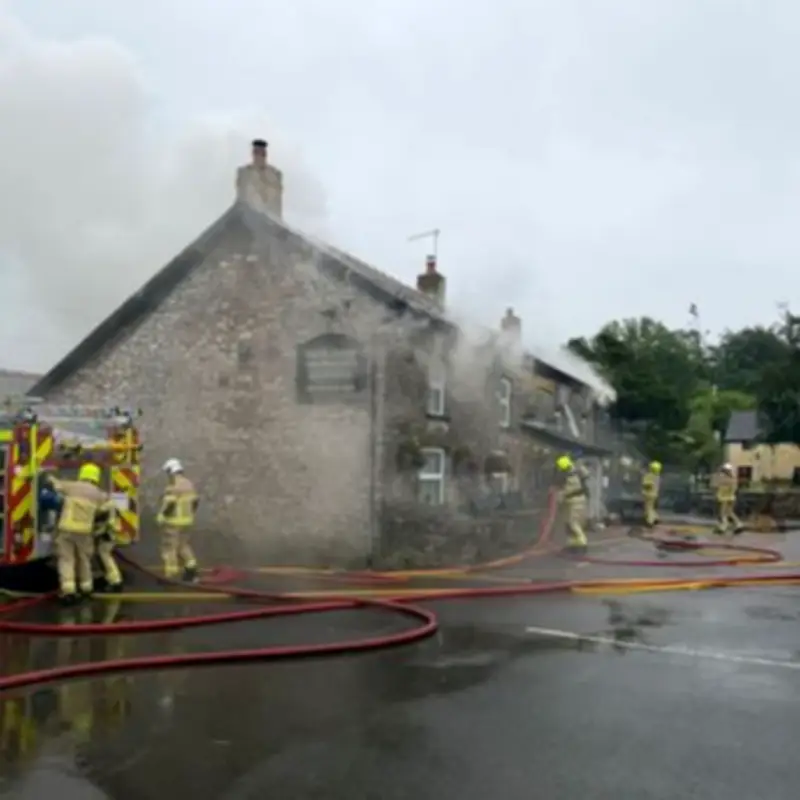 Fire Breaks Out at 300-Year-Old Welsh Pub in Vale of Glamorgan