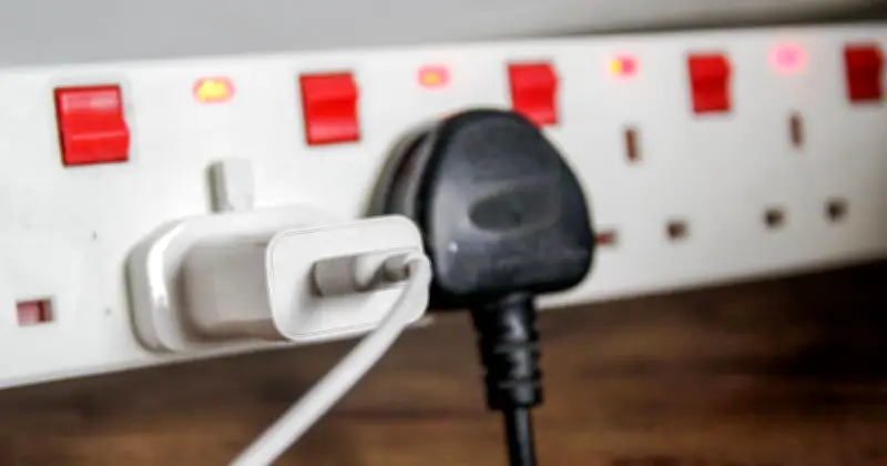 Fire Experts Warn UK Homeowners: Stop Using Extension Leads in Kitchens Now