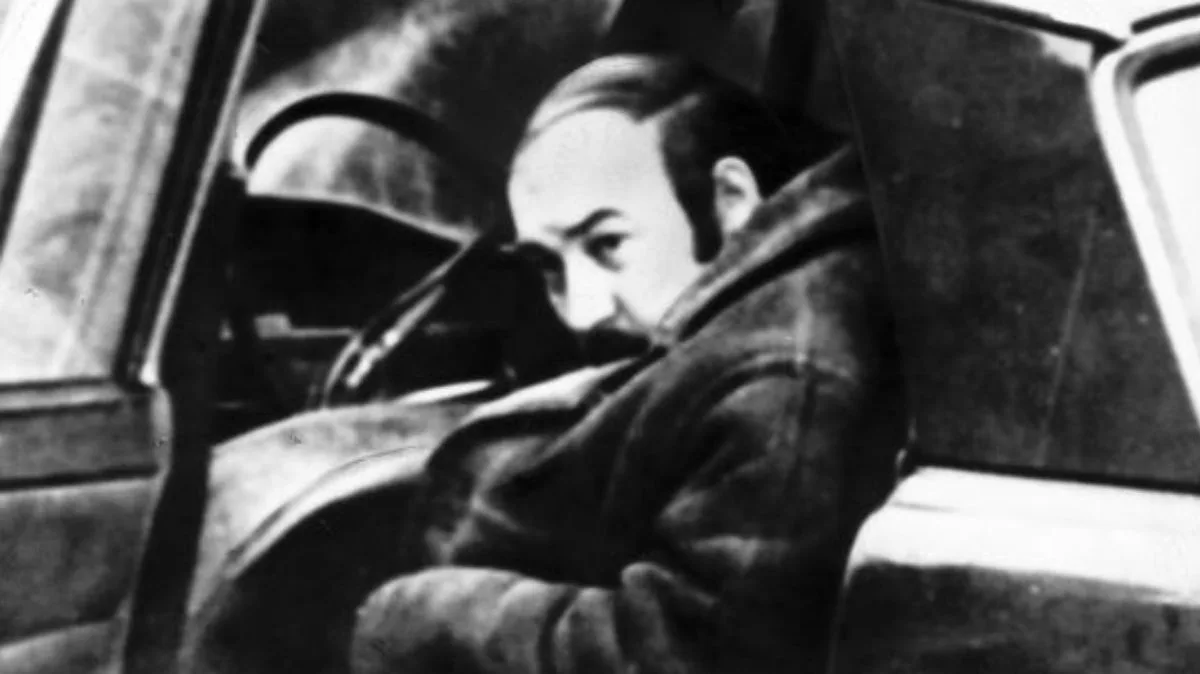 UK's First Supergrass Jailed 28 Crooks with £1m Bounty on His Head