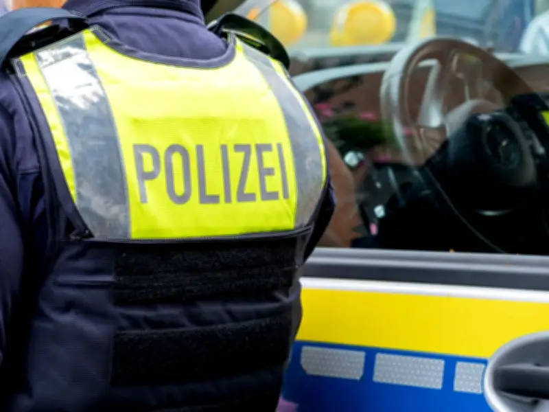 Five Dead in Stade Shooting: Large Police Operation Underway