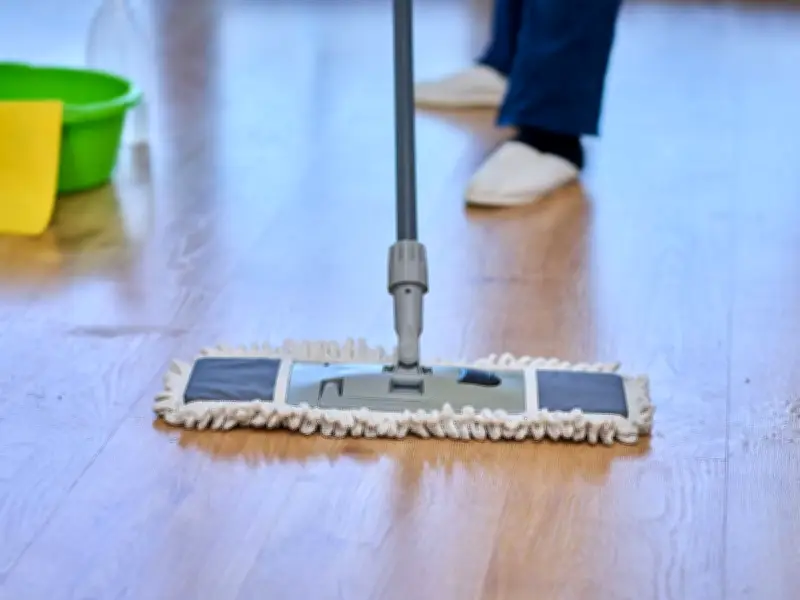 Floors Repel Dust Longer with 2-Ingredient Homemade Cleaner