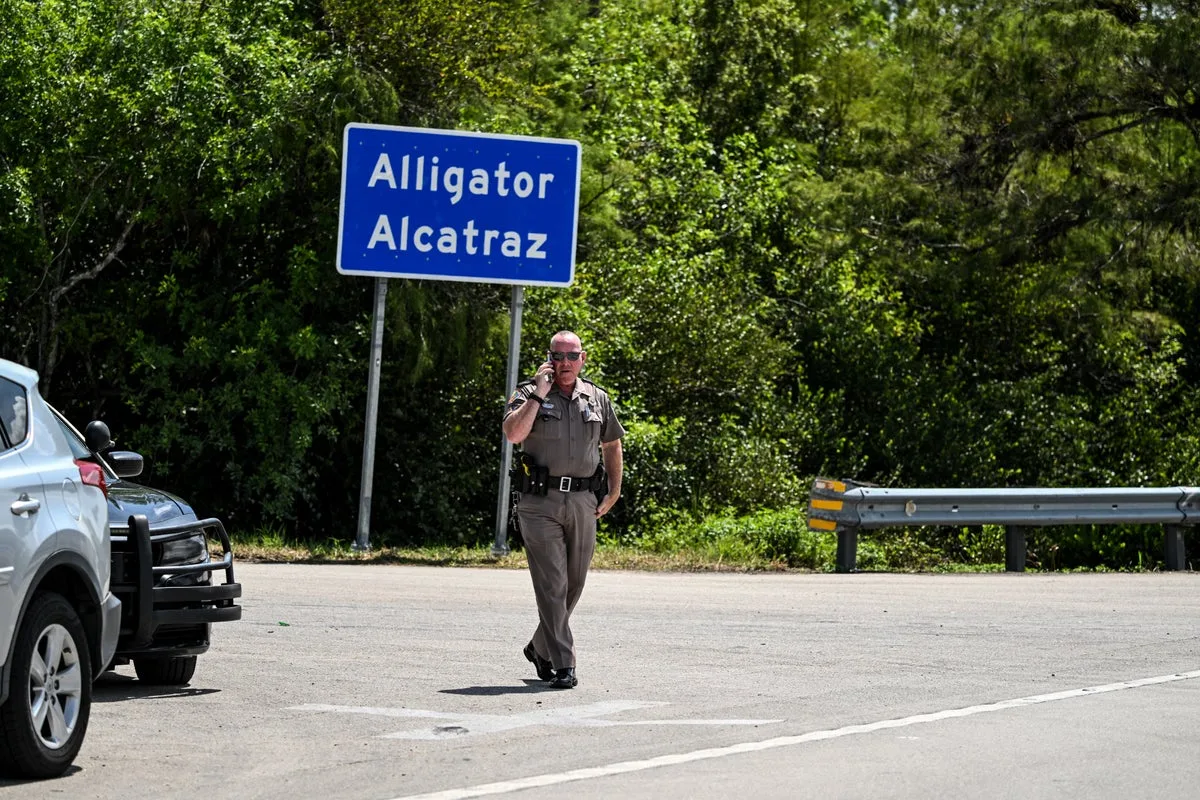 Florida Offers Migrants State Funds to Self-Deport or Face Detention