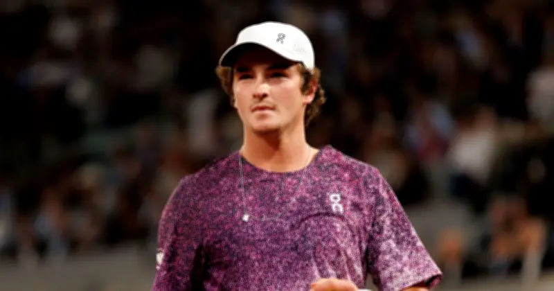 Fonseca picks Federer over Nadal as Wimbledon wonderkid targets Djokovic