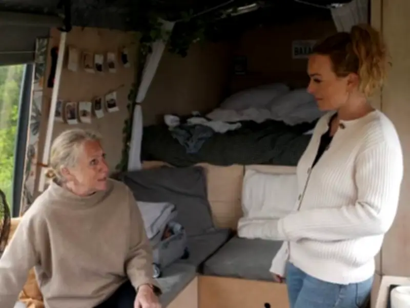 Four in a Bed Guests Furious Over Dog Hair in Fridge at Welsh Retreat