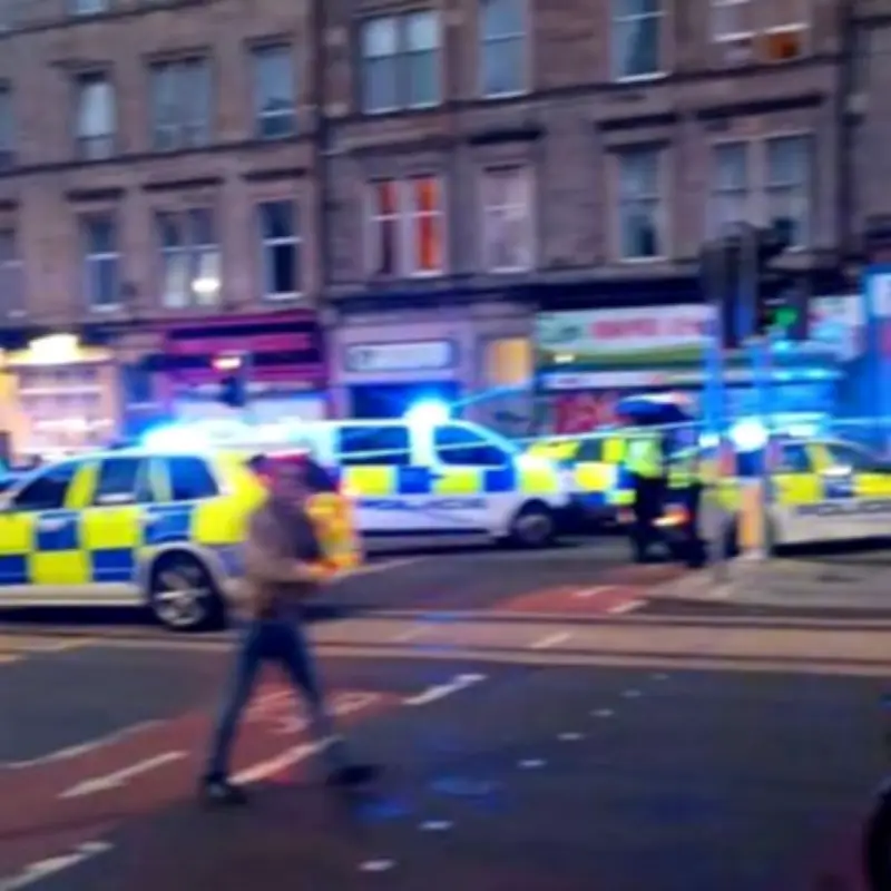Four Injured in Edinburgh Rampage, Man Arrested with Blades