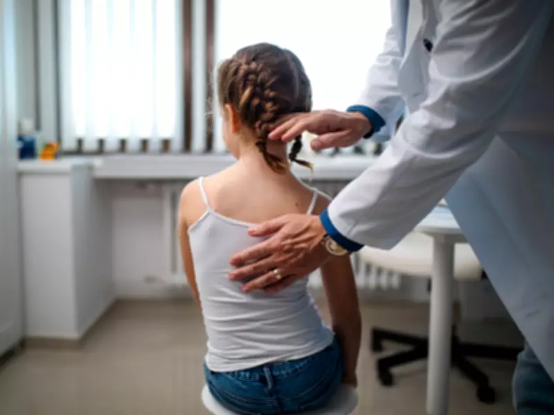 Four Signs of Scoliosis in Children Including Back Pain Parents Should Know