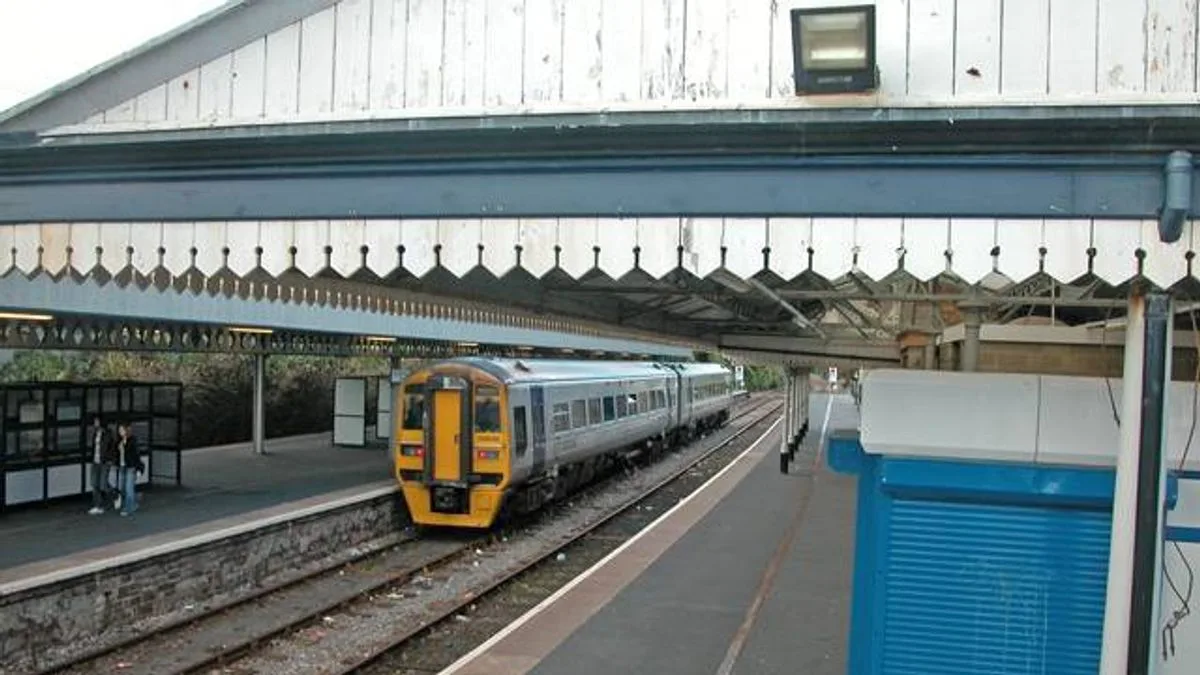 Four Teenagers Stabbed at Tenby Railway Station, Two Arrested