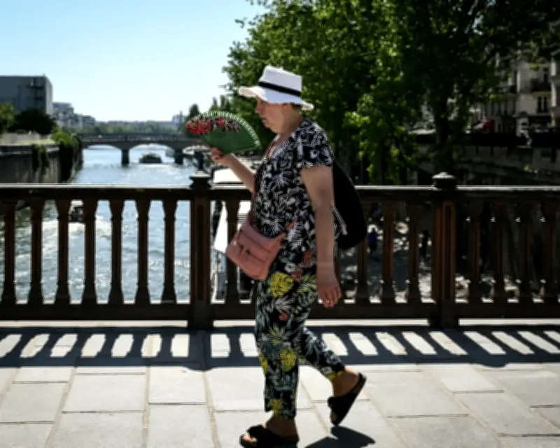 France Imposes Red Heat Alerts, Cancels Events as Temperatures Exceed 40°C