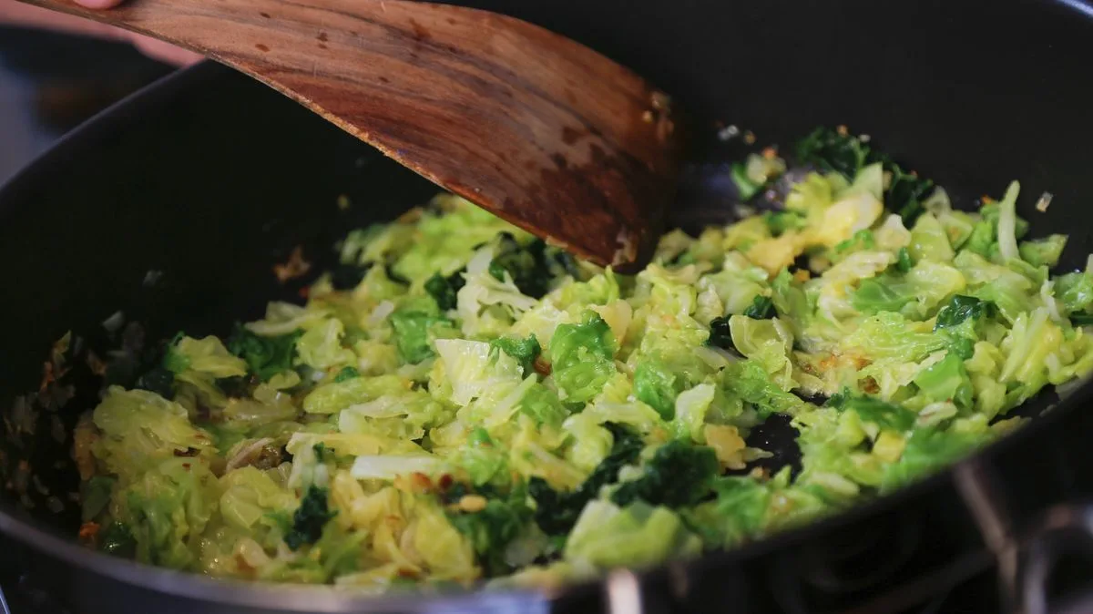 French Chef's Secret: Never Boil Cabbage, Sauté with Vinegar