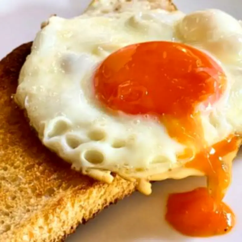 Fried Eggs Taste Better with Sesame Oil Instead of Olive Oil or Butter