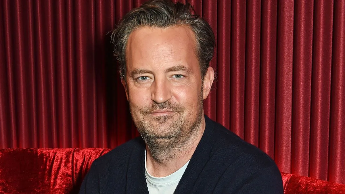 Friends Cast 'Utterly Devastated' by Matthew Perry's Death