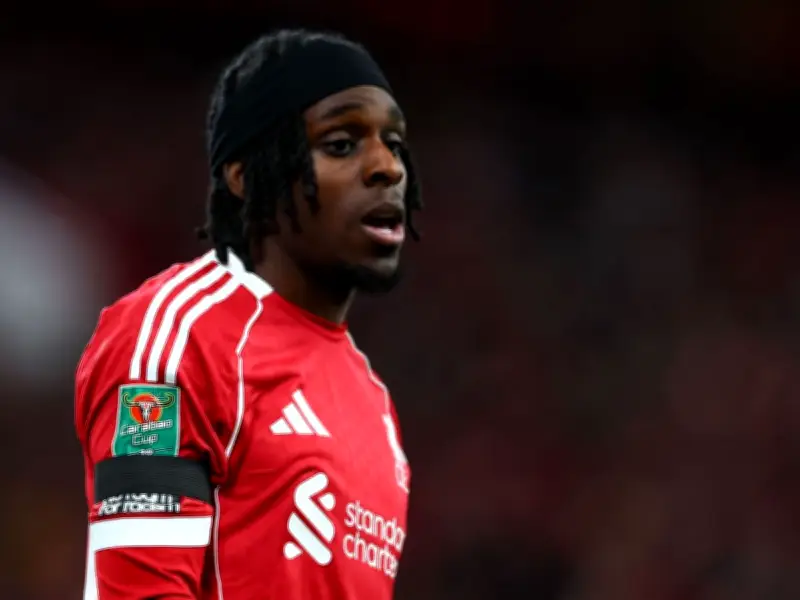 Frimpong tipped for Chelsea reunion with Alonso as Liverpool right-back issue looms