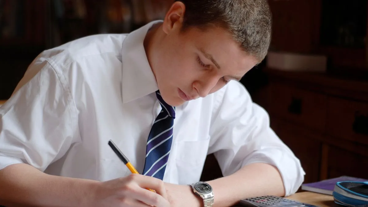 GCSE Maths 'Cheat Code' Formula Solves Angle Question That Stumps Students