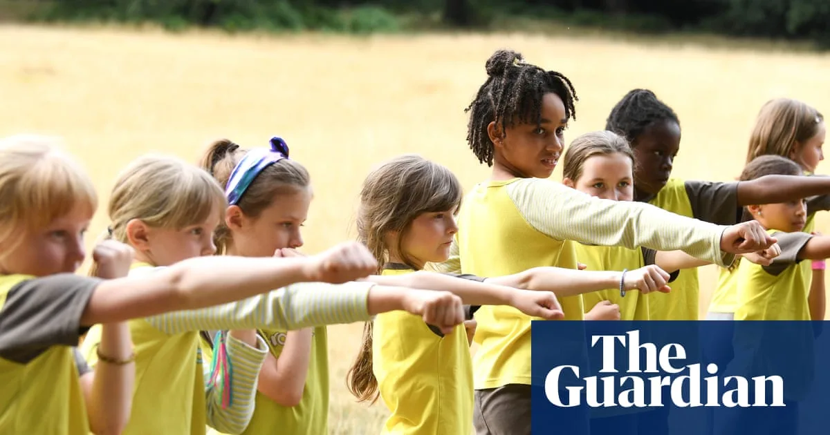 Girlguiding Bans Trans Members After Mothers Legal Threat