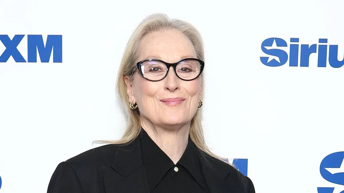 Meryl Streep Reveals 'Beef' with Goldie Hawn Over Tardiness on Death Becomes Her Set