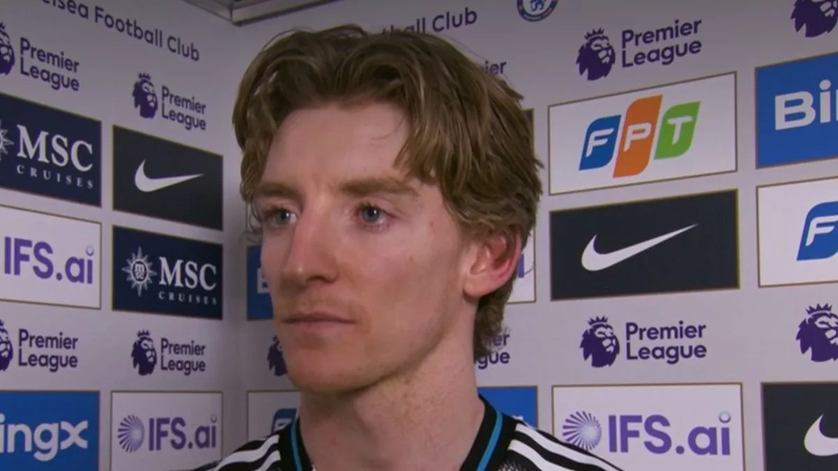 Anthony Gordon Hits Back at Rooney and Shearer Over Barcelona Comments