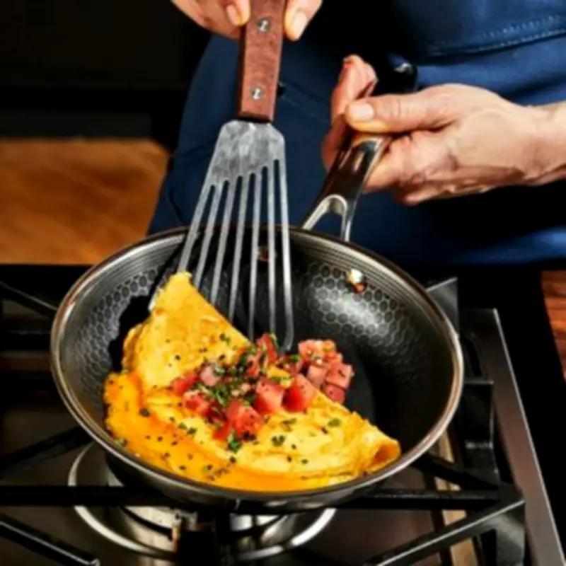Gordon Ramsay's HexClad Pans Slashed by £430 in Summer Sale