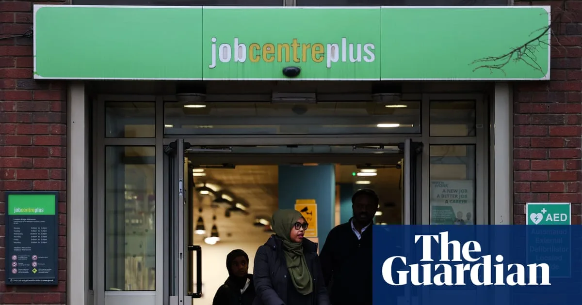 Starmer lacks coherent social mobility plan, says government adviser