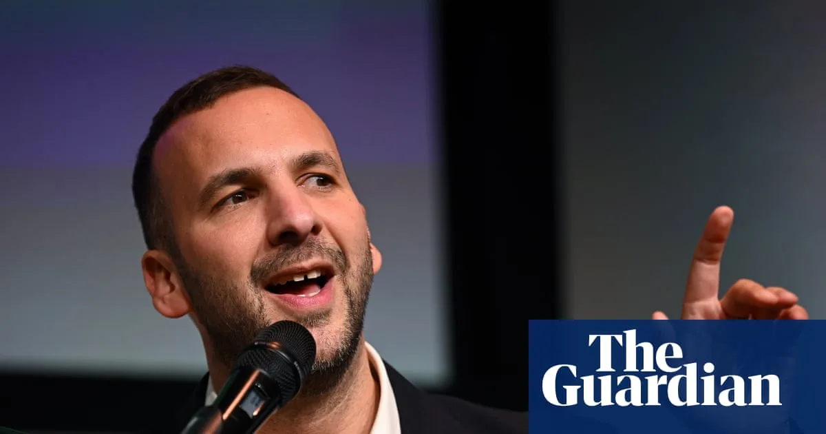 Green Party Leader Calls for Expulsion of US Forces from UK Bases and Nato Exit