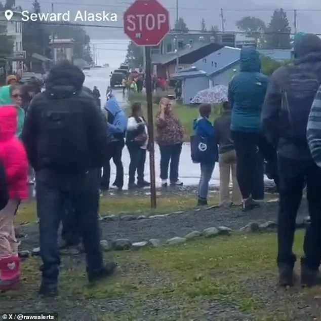 Thousands Evacuate Alaska Coast After 7.3 Earthquake Triggers Tsunami Warning